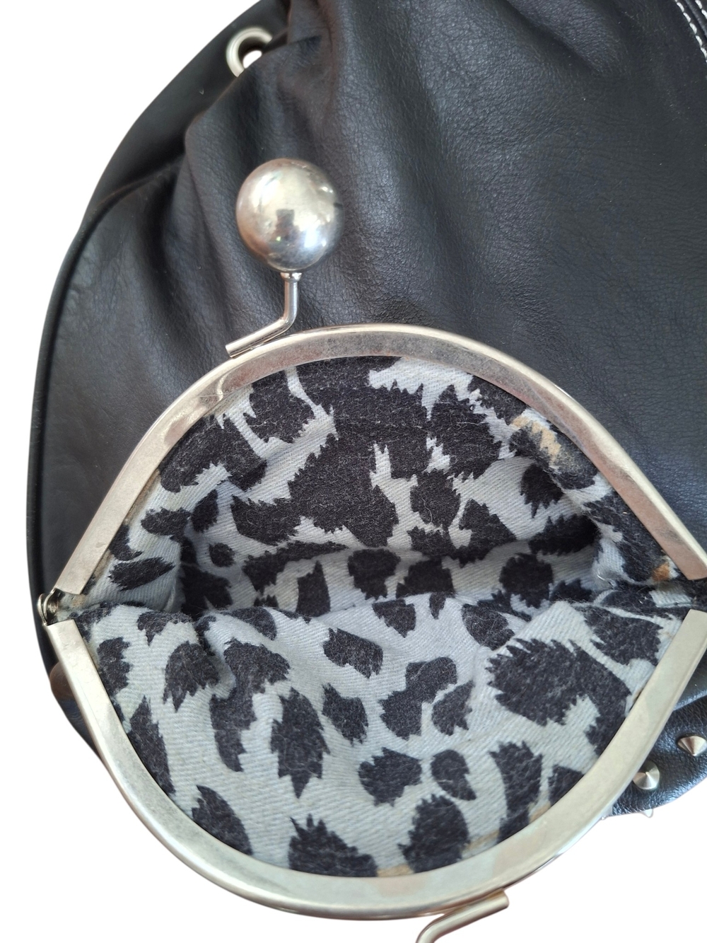 Vtg Betsey Johnson Black Leather Studded Kiss Lock Hobo Bucket Bag Y2K Rare - Picture 12 of 16